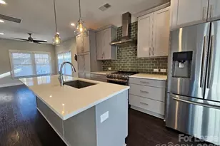 1202 Macomb Pl, Charlotte, NC 28208 - Photo 8