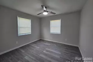 2507 Moreland St, Charlotte, NC 28208 - Photo 8