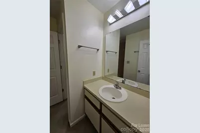 802 Selwyn Oaks Court, Charlotte, NC 28209 - Photo 12
