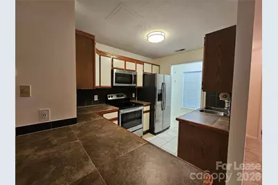 802 Selwyn Oaks Court, Charlotte, NC 28209 - Photo 2