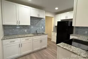 19612 Oak St, Cornelius, NC 28031 - Photo 4