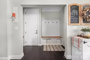 123 Country Lake Dr, Mooresville, NC 28115 - Photo 2