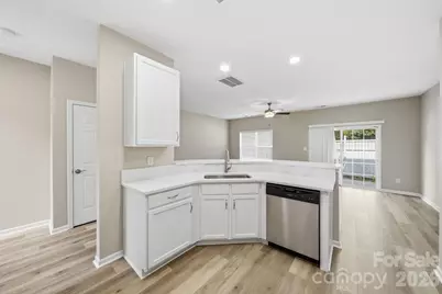 12429 Stratfield Place Circle, Pineville, NC 28134 - Photo 8