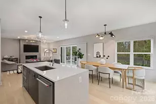 2934 Springs Dr, Charlotte, NC 28226 - Photo 16