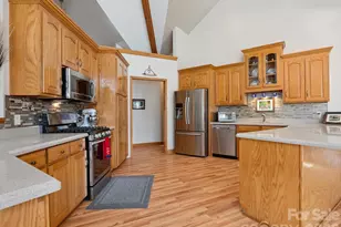 887 Living Waters Dr, Great Falls, SC 29055 - Photo 18