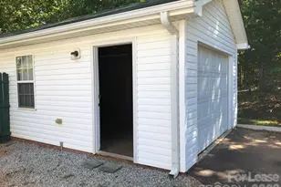 5906 Nc 150 Hwy E, Maiden, NC 28650 - Photo 2