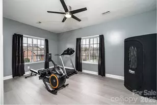 1360 Sweetbriar Ln, Hickory, NC 28602 - Photo 30