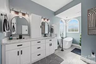 1360 Sweetbriar Ln, Hickory, NC 28602 - Photo 24