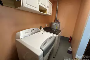 3999 Harrisburg Dr, Harrisburg, NC 28075 - Photo 8