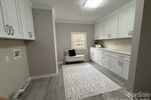 2411 Kimway Dr, Matthews, NC 28105 - Photo 10