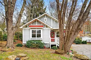 726 Rhododendron Ave, Black Mountain, NC 28711 - Photo 1