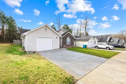 3720 Maggie Laney Drive, Charlotte, NC 28216 - Photo 2