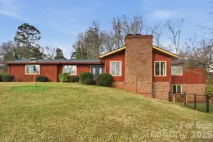 304 Honeysuckle Dr, Rutherfordton, NC 28139 - Photo 1