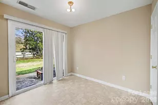 7523 Double Springs Ct, Charlotte, NC 28262 - Photo 6