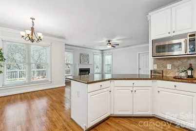 7321 Avonhurst Lane, Charlotte, NC 28269 - Photo 20