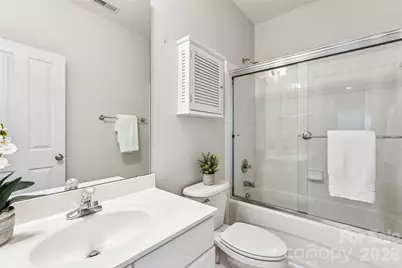 7321 Avonhurst Lane, Charlotte, NC 28269 - Photo 36