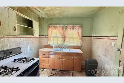 110 Maple Street, Clover, SC 29710 - Photo 8