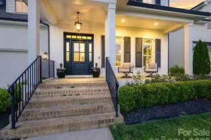 2012 Bristol Park Ln, Charlotte, NC 28226 - Photo 2