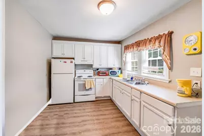 301 S Mountain Street, Cherryville, NC 28021 - Photo 10