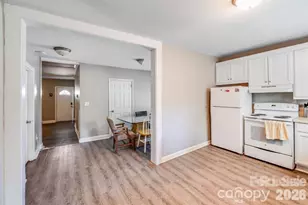 301 S Mountain St, Cherryville, NC 28021 - Photo 8