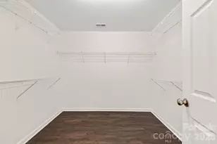 10525 Dominion Village Dr, Charlotte, NC 28269 - Photo 24