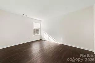 10525 Dominion Village Dr, Charlotte, NC 28269 - Photo 14