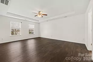 10525 Dominion Village Dr, Charlotte, NC 28269 - Photo 6