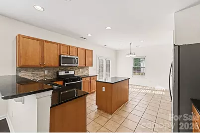 10525 Dominion Village Drive, Charlotte, NC 28269 - Photo 8