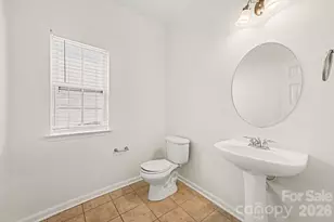 10525 Dominion Village Dr, Charlotte, NC 28269 - Photo 20