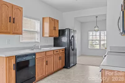 9006 Corey Common Avenue, Charlotte, NC 28216 - Photo 12