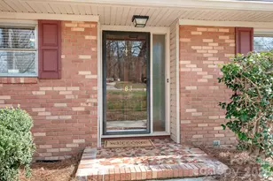 183 Kingsway Cir, Charlotte, NC 28214 - Photo 2