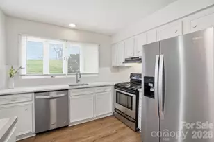 1648 Hollow Dr, Charlotte, NC 29212 - Photo 10