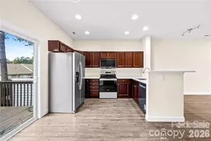 15558 Stronvar House Ln, Charlotte, NC 28277 - Photo 10