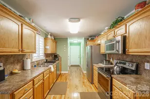 835 Sagefield Ct, Lincolnton, NC 28092 - Photo 4