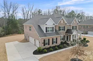 2185 Loire Valley Dr, Fort Mill, SC 29707 - Photo 2