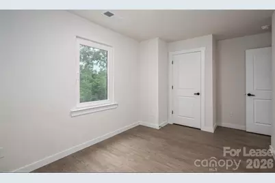 2340 13th Street NE, Hickory, NC 28601 - Photo 8