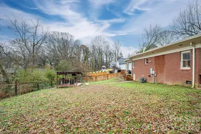 335 E Sumner Street, Lincolnton, NC 28092 - Photo 36