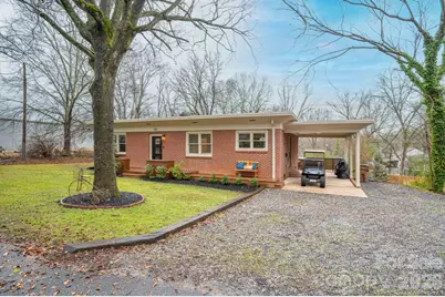 335 E Sumner Street, Lincolnton, NC 28092 - Photo 12