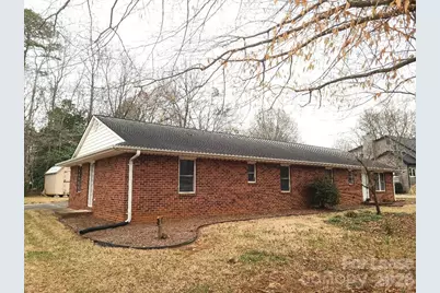 2016 Oakdale Road, Charlotte, NC 28216 - Photo 2