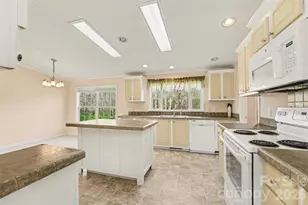 100 Acreview Ln, Maiden, NC 28650 - Photo 14