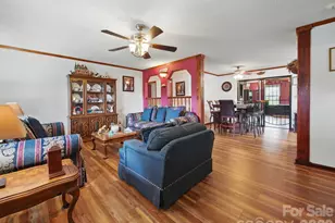 117 Pilots Ridge Dr, Bessemer City, NC 28016 - Photo 2