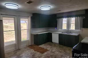 363 Center Church Rd, Hiddenite, NC 28636 - Photo 20