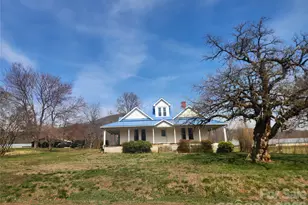 363 Center Church Rd, Hiddenite, NC 28636 - Photo 8