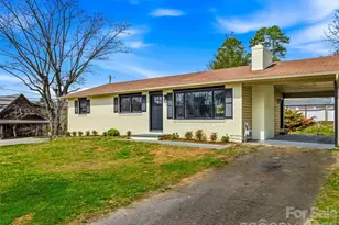 2 Oakland St, Weaverville, NC 28787 - Photo 2