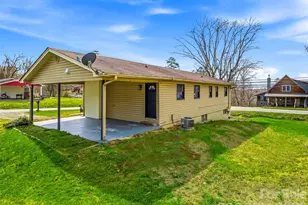 2 Oakland St, Weaverville, NC 28787 - Photo 32