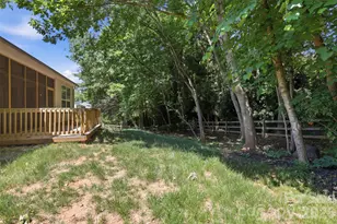 2454 Carmathen Rd, Charlotte, NC 28269 - Photo 34