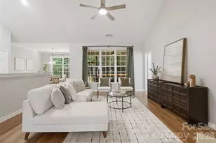 2454 Carmathen Rd, Charlotte, NC 28269 - Photo 2