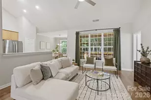 2454 Carmathen Rd, Charlotte, NC 28269 - Photo 6