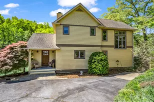 105 Tryon Bay Cir, Lake Lure, NC 28746 - Photo 2
