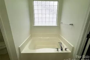 2206 Winding River Dr, Charlotte, NC 28214 - Photo 12